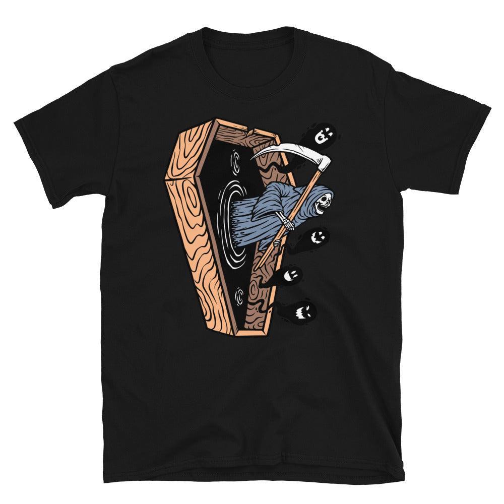 Grim reaper came out of the Coffin - Fit Unisex Softstyle T-Shirt