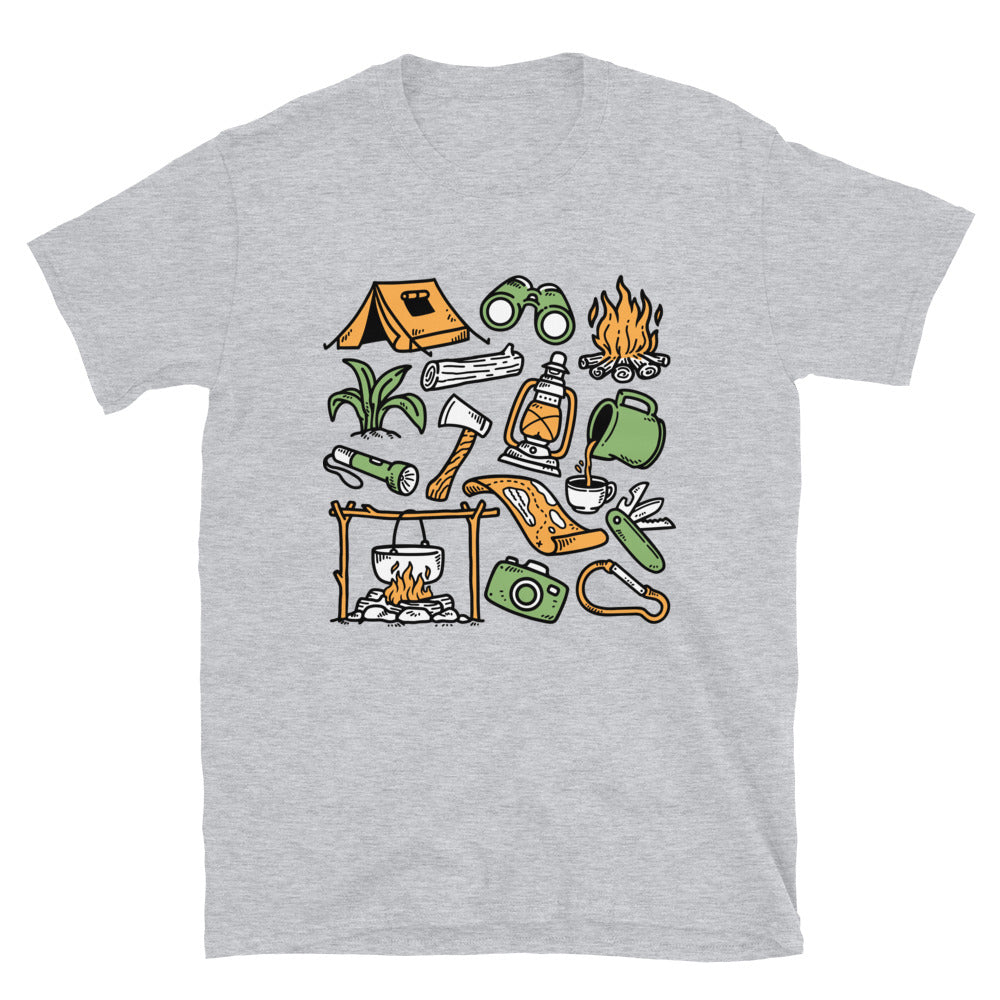 Conjunto de elementos de camping al aire libre dibujados a mano Fit Camiseta unisex Softstyle