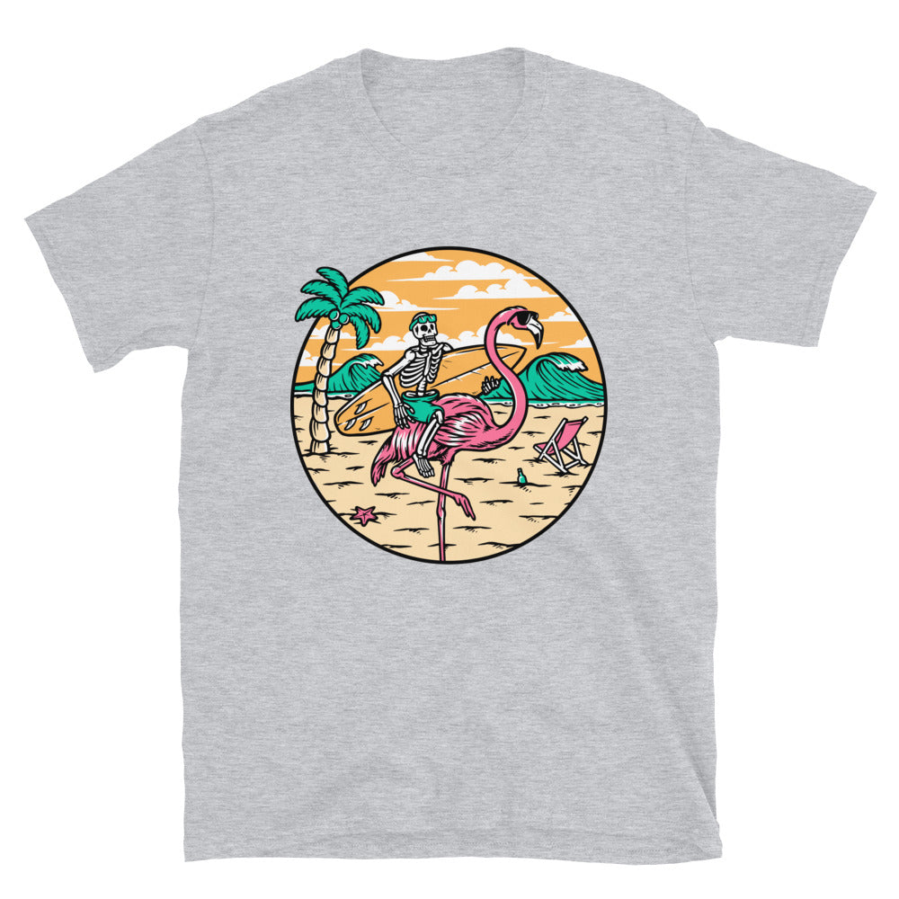 Calavera y flamenco en la playa Fit Unisex Softstyle Camiseta