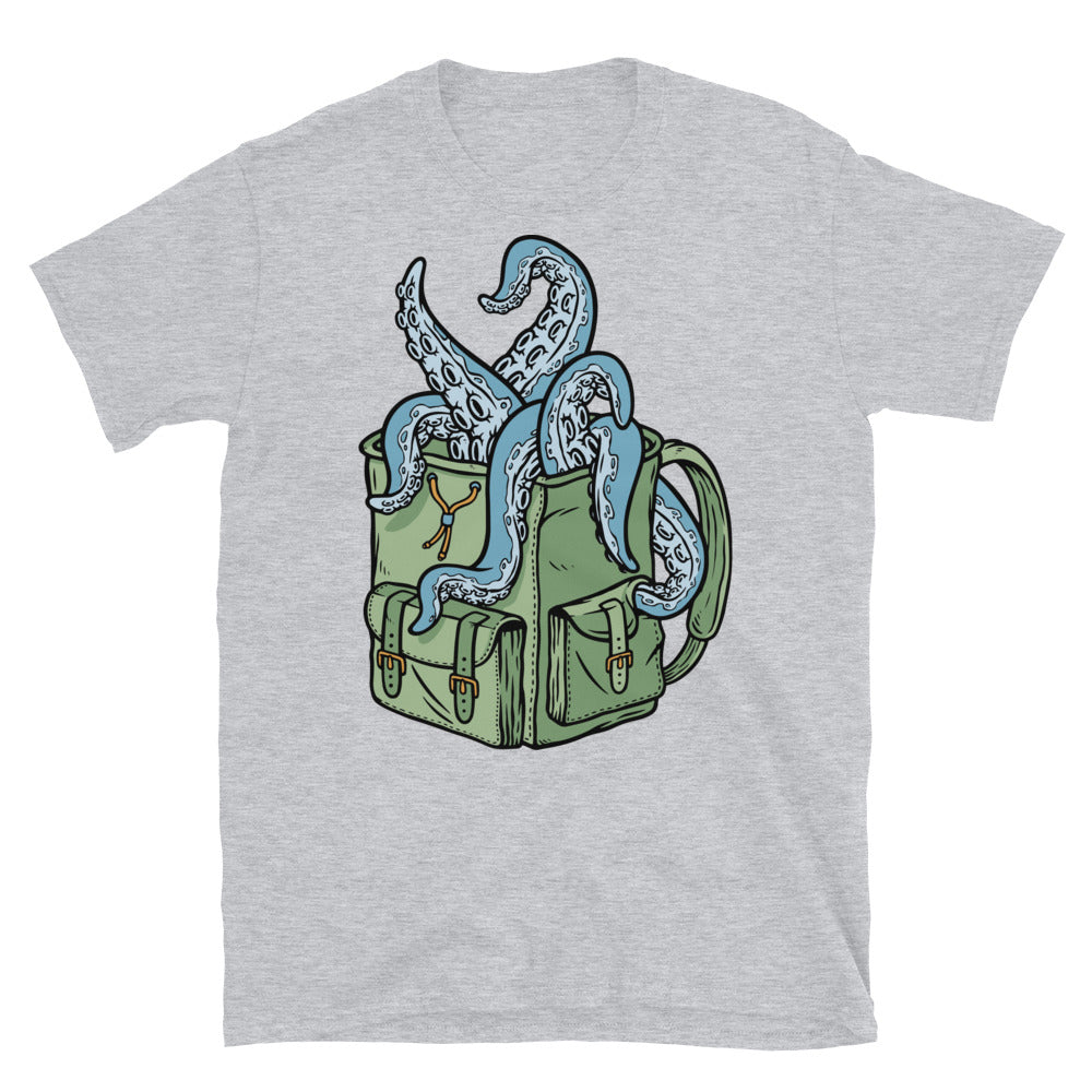 Octopus kommt aus der Tasche Fit Unisex Softstyle T-Shirt