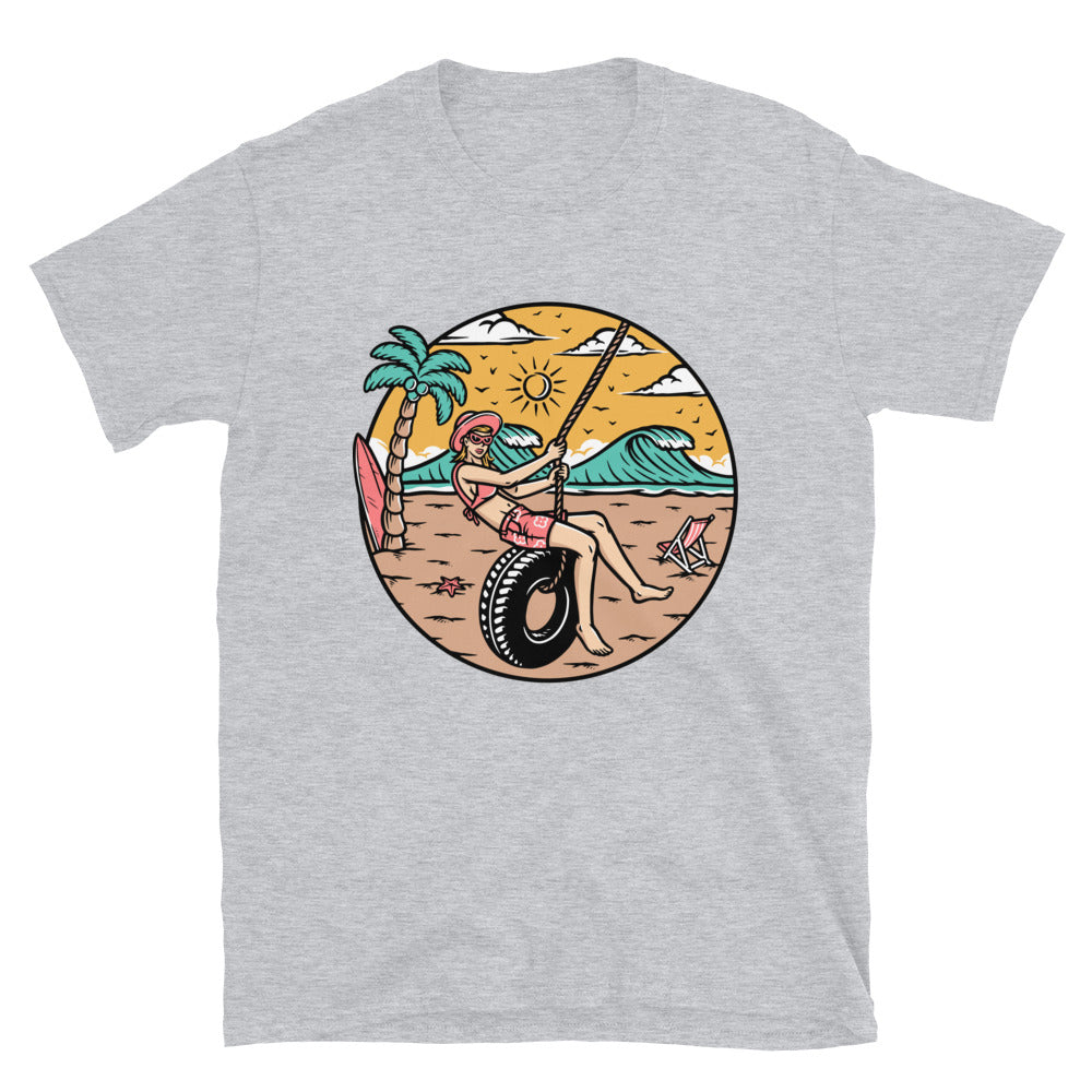 Frauen haben Spaß am Strand. Fit Unisex Softstyle T-Shirt