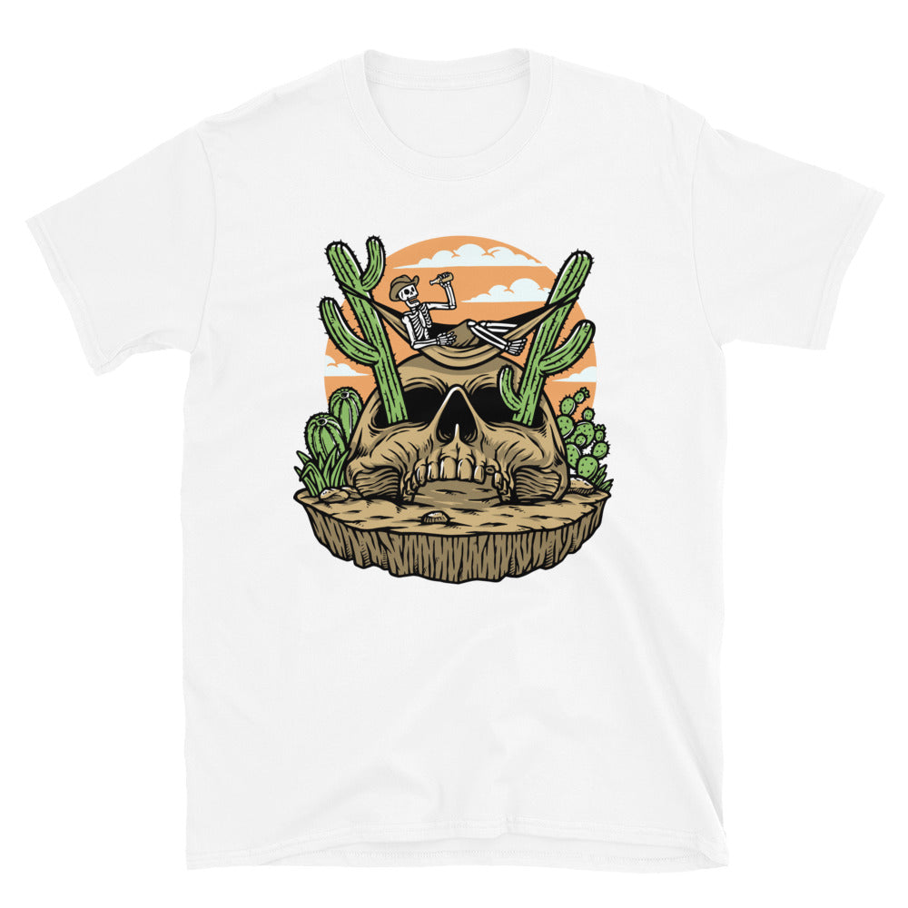 Der Totenkopf liegt auf dem Kaktus Fit Unisex Softstyle T-Shirt