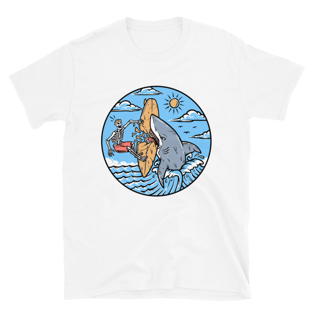 Skull surfer attacked by shark Fit Unisex Softstyle T-Shirt