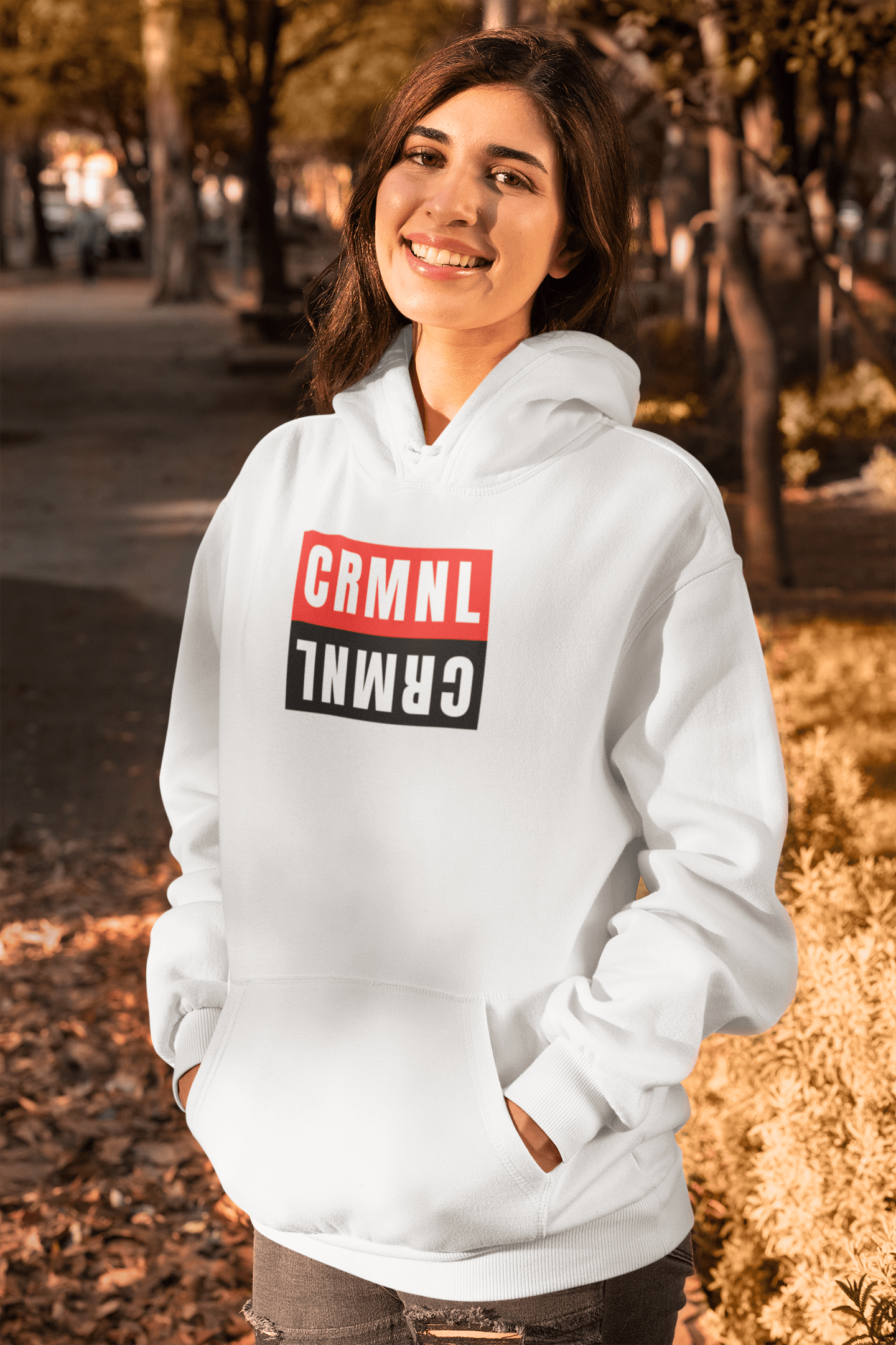 Sudadera con capucha con la marca Criminal 'CRMNL